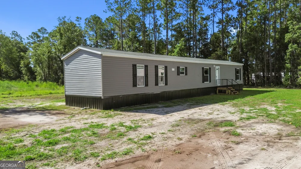 1126 East 121 PL Folkston, GA 31537