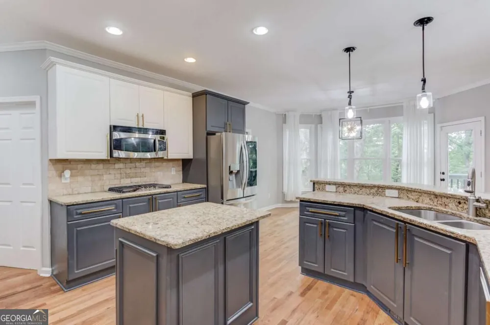 1920 Woods River LN Duluth, GA 30097