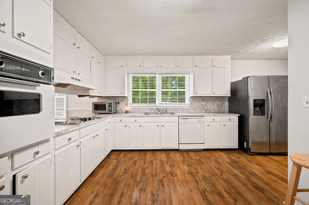 556 Auburn RD Auburn, GA 30011