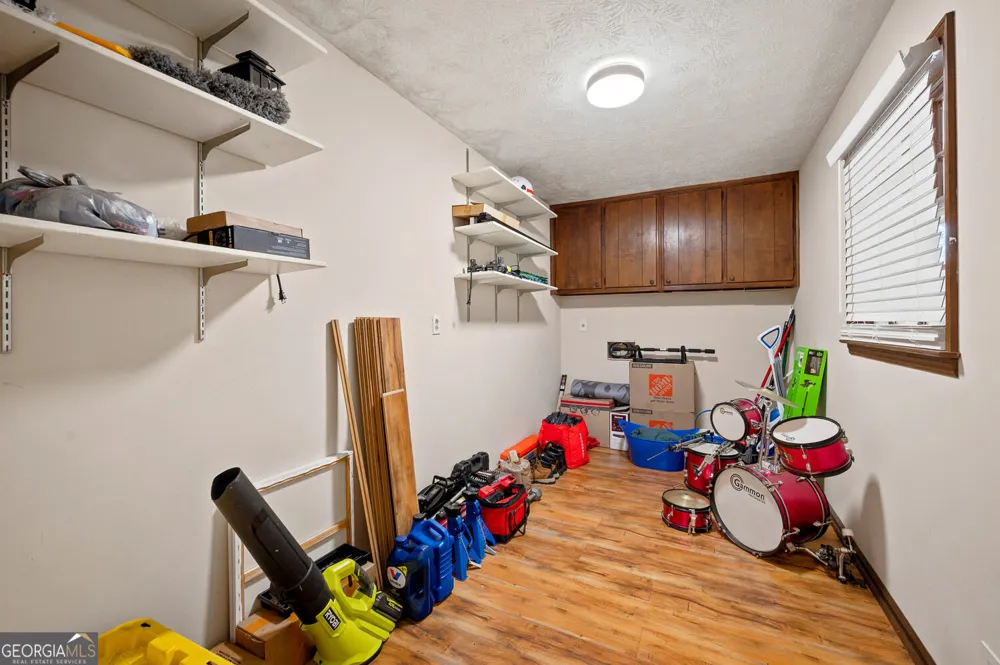 556 Auburn RD Auburn, GA 30011