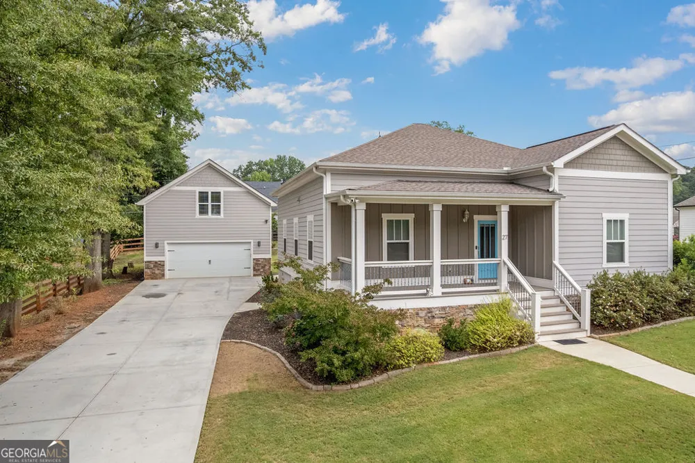 27 E Hill ST Newnan, GA 30263