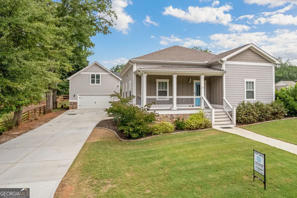 27 E Hill ST Newnan, GA 30263