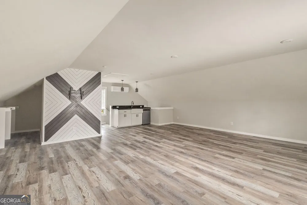 27 E Hill ST Newnan, GA 30263