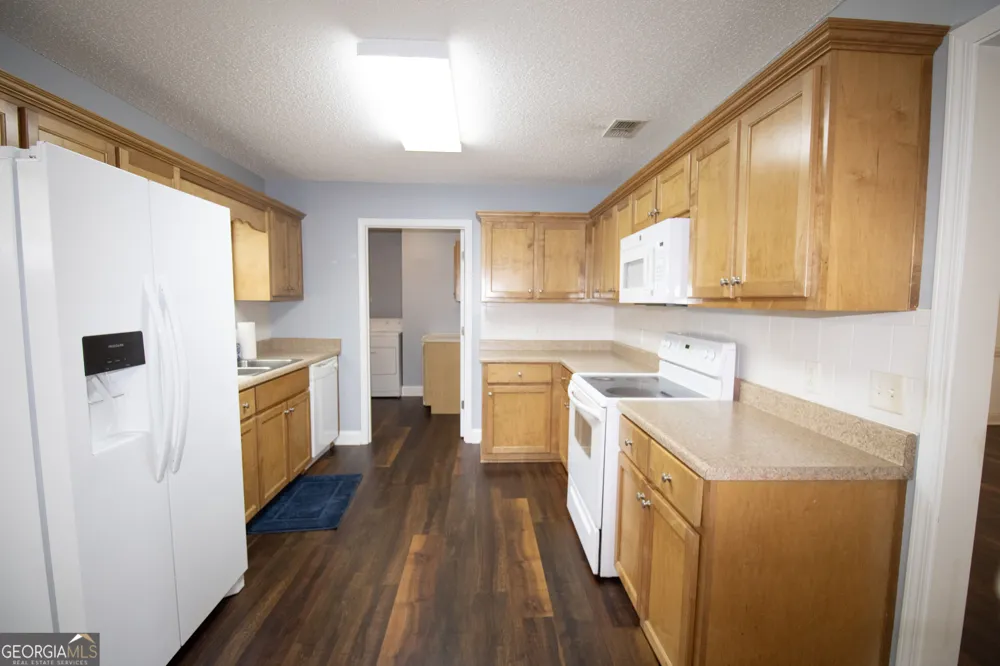 2309 Oakridge LN Statesboro, GA 30458