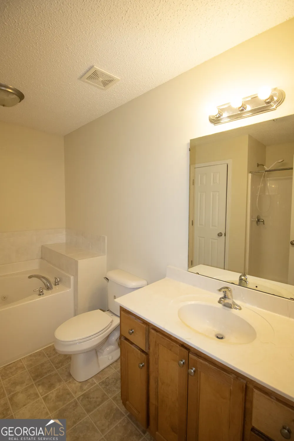 2309 Oakridge LN Statesboro, GA 30458