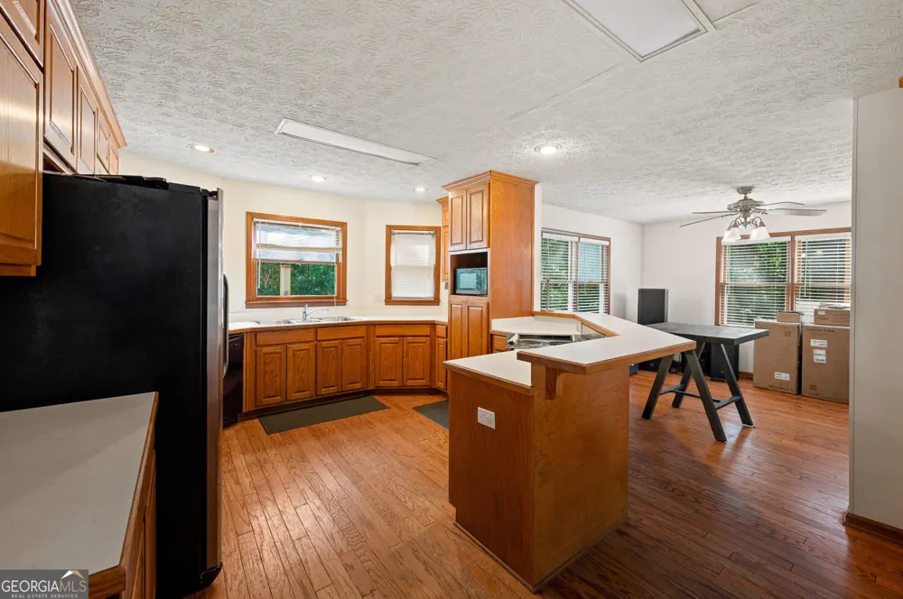 558 Auburn RD Auburn, GA 30011