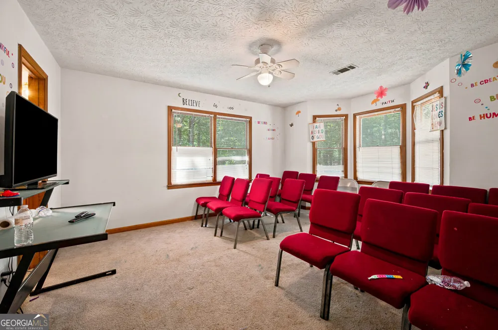 558 Auburn RD Auburn, GA 30011