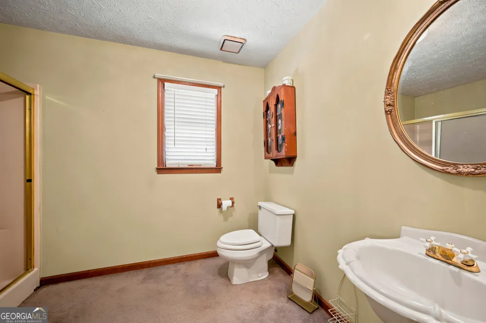 558 Auburn RD Auburn, GA 30011