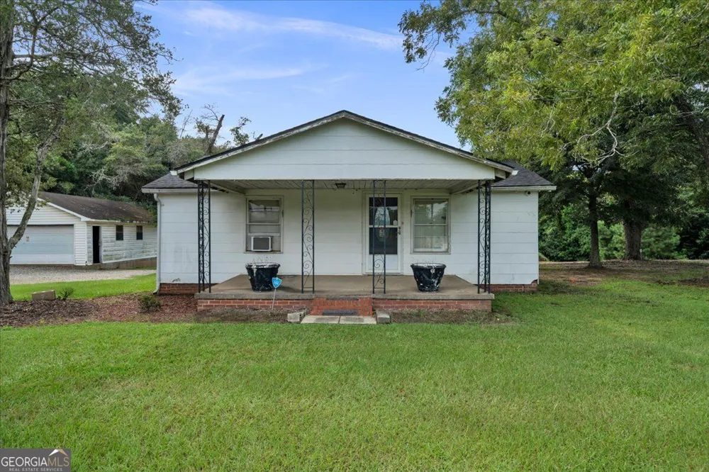 6043 Hawkinsville RD Macon, GA 31216