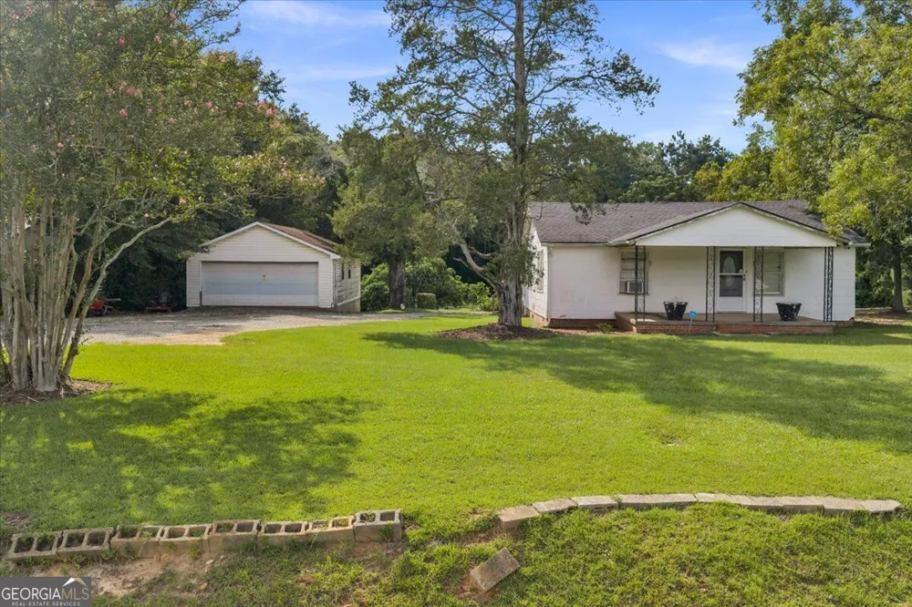 6043 Hawkinsville RD Macon, GA 31216