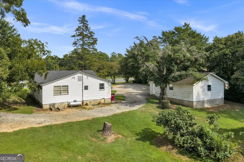6043 Hawkinsville RD Macon, GA 31216