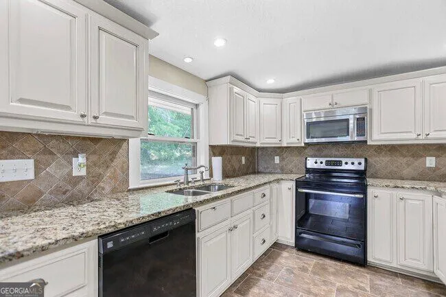 120 Jandale DR LaGrange, GA 30241