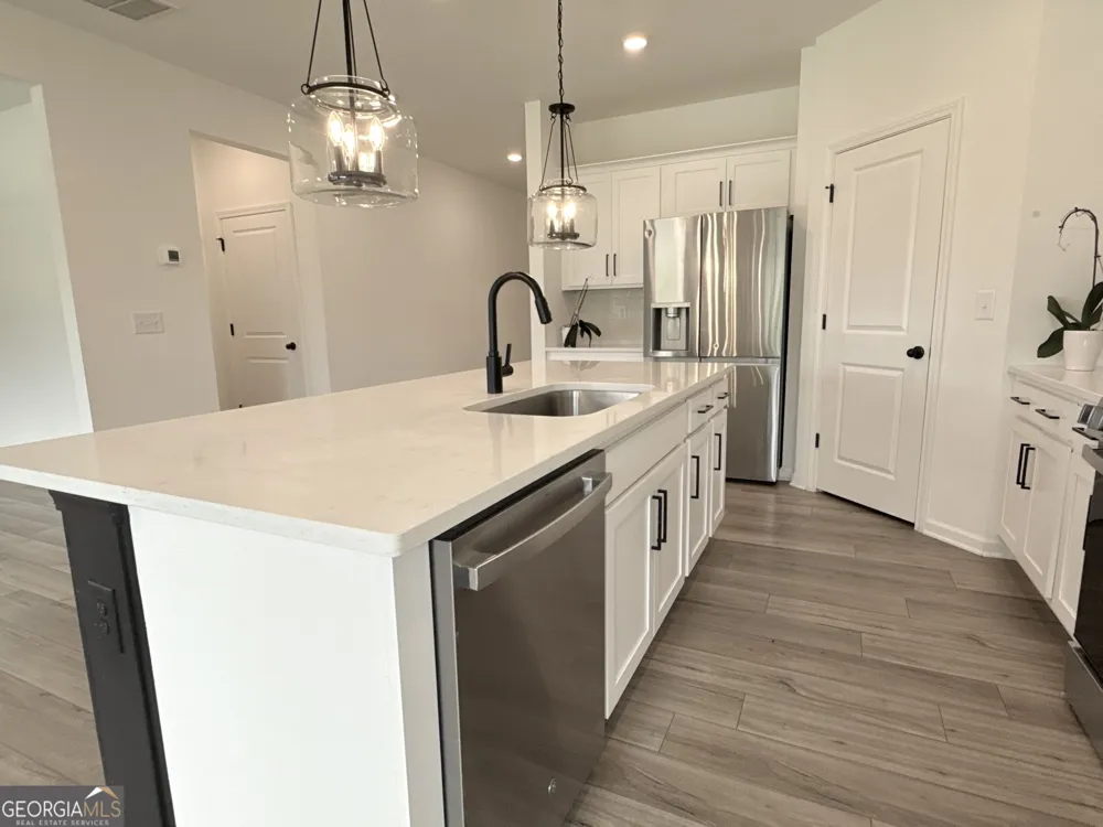 207 Foxhill DR Dawsonville, GA 30534