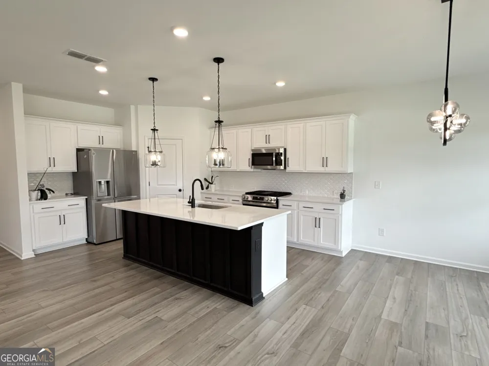 207 Foxhill DR Dawsonville, GA 30534