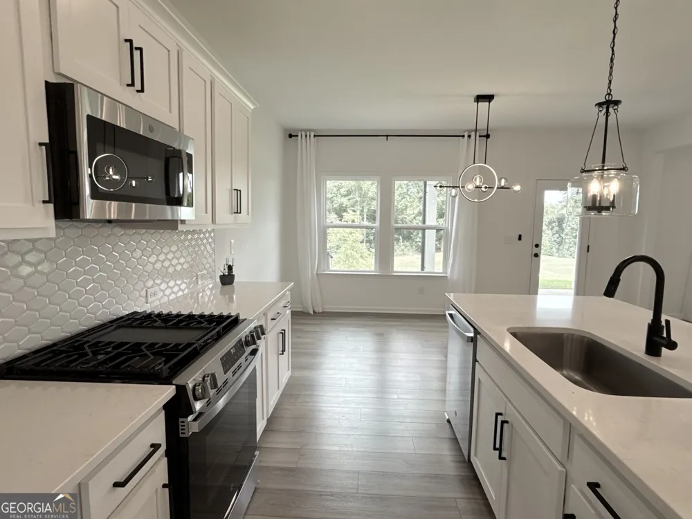 207 Foxhill DR Dawsonville, GA 30534