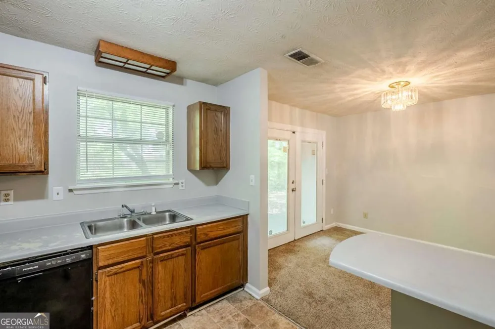 6185 Marbut Farms Chase Lithonia, GA 30058