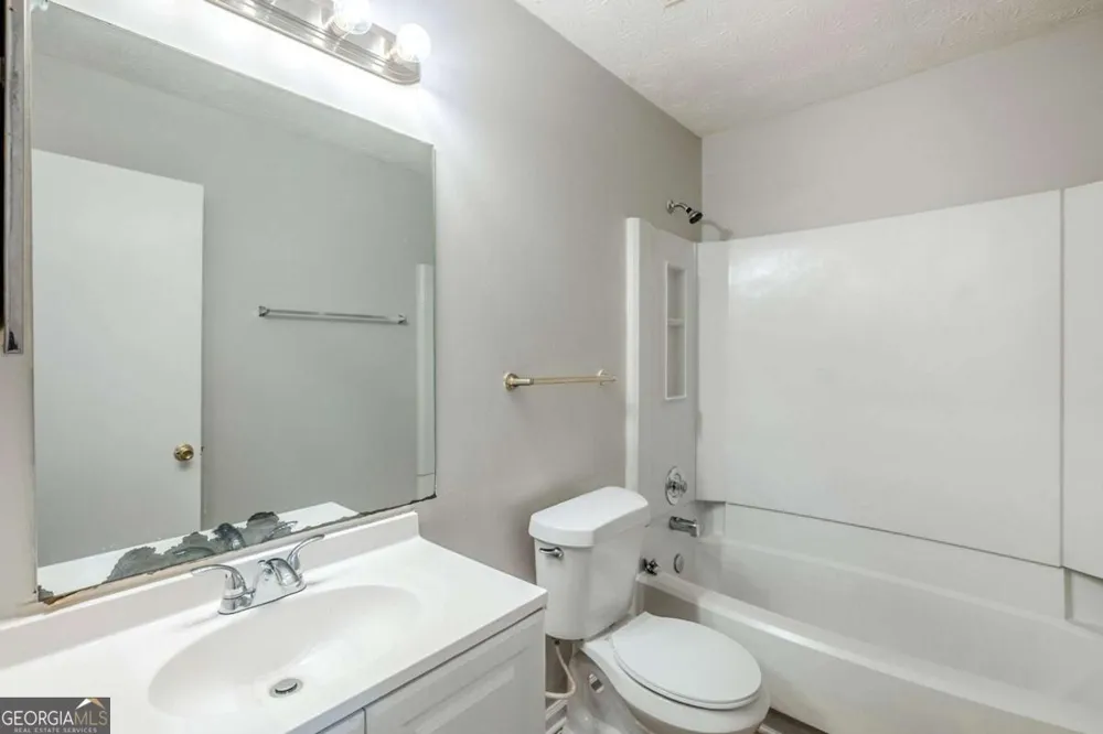 6185 Marbut Farms Chase Lithonia, GA 30058