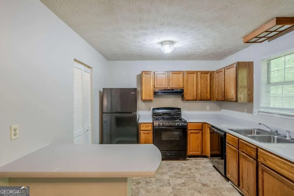 6185 Marbut Farms Chase Lithonia, GA 30058