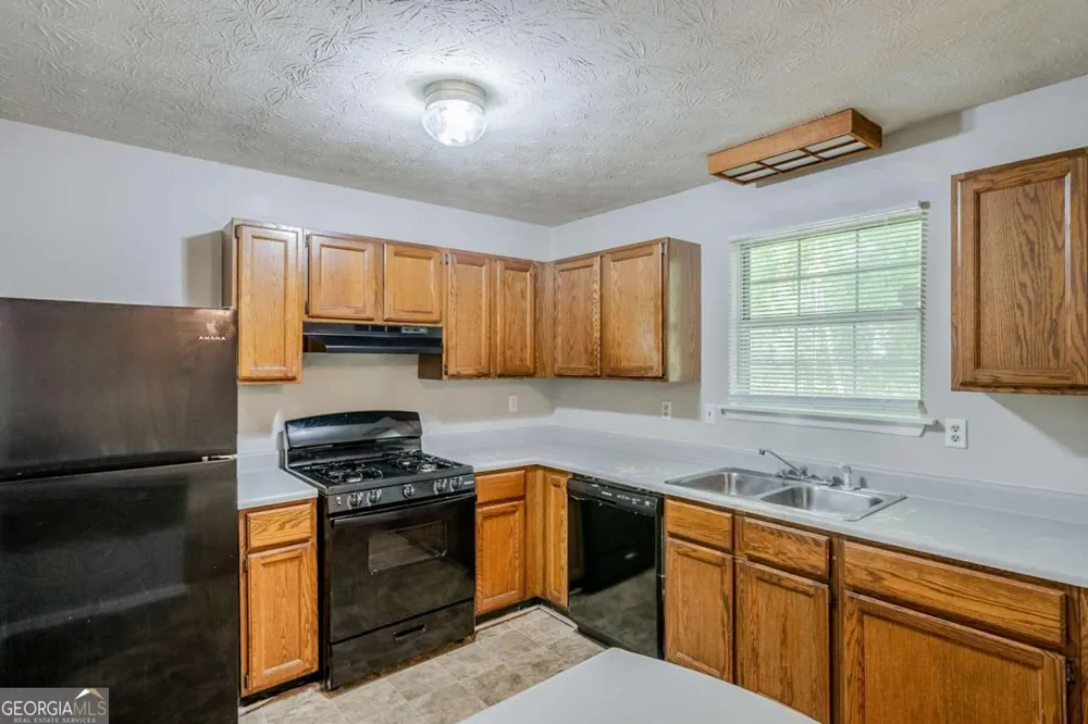 6185 Marbut Farms Chase Lithonia, GA 30058