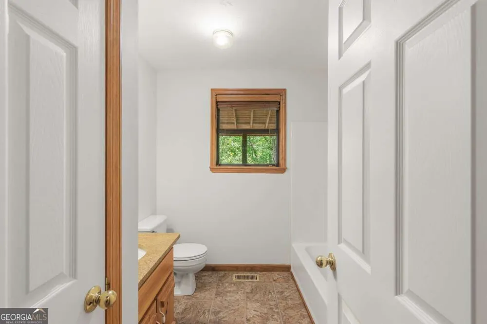 40 Caledonia DR Blairsville, GA 30512