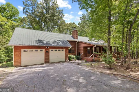 40 Caledonia DR