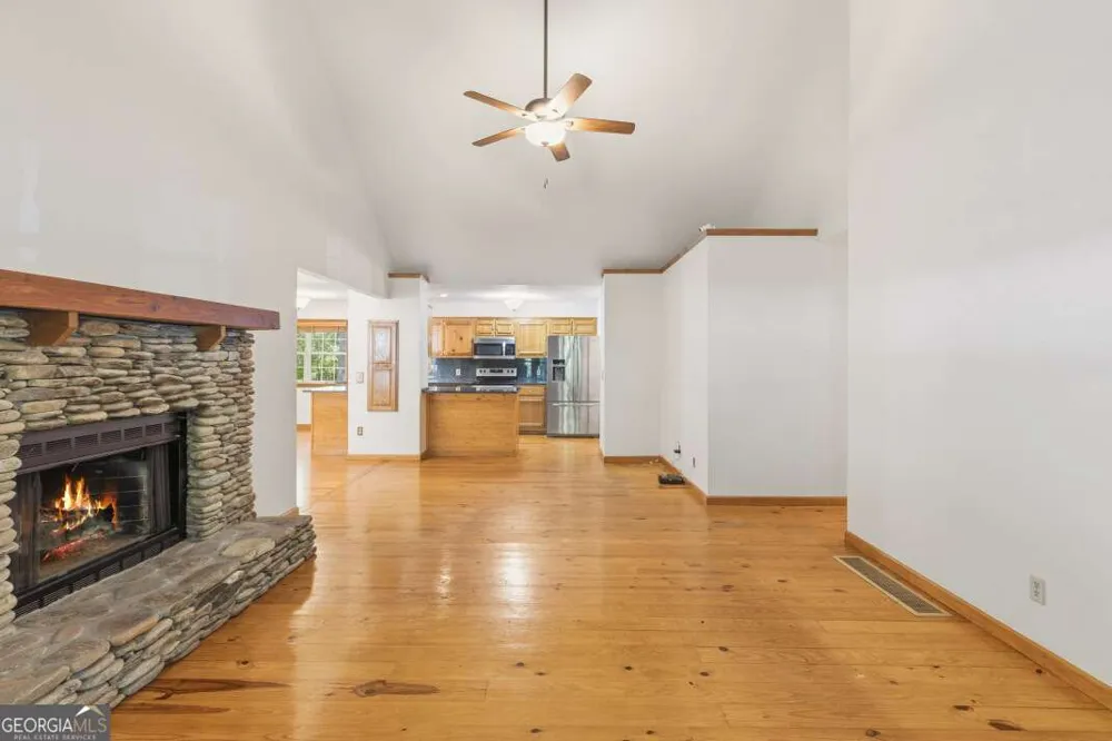 40 Caledonia DR Blairsville, GA 30512