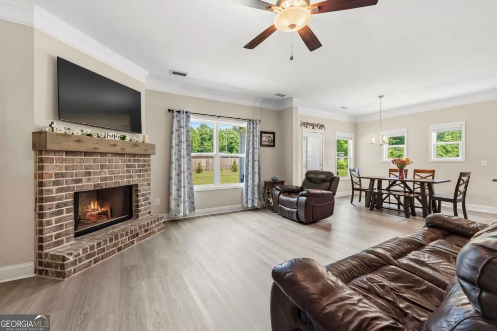145 Pearl Moon DR Eatonton, GA 31024