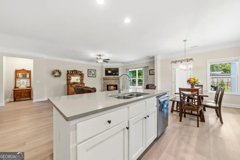 145 Pearl Moon DR Eatonton, GA 31024
