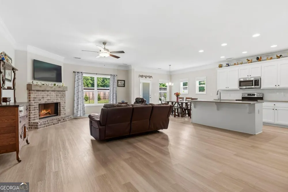 145 Pearl Moon DR Eatonton, GA 31024