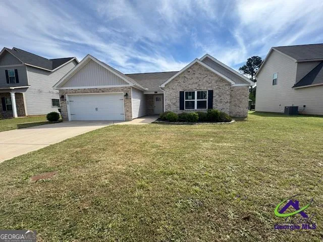 143 Arbor CRK Warner Robins, GA 31093