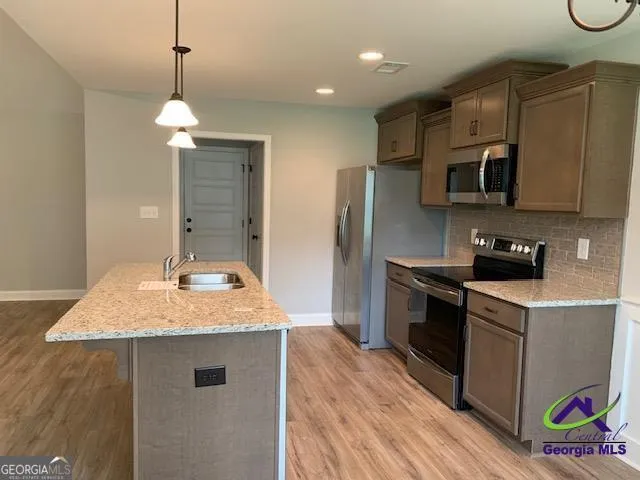 143 Arbor CRK Warner Robins, GA 31093
