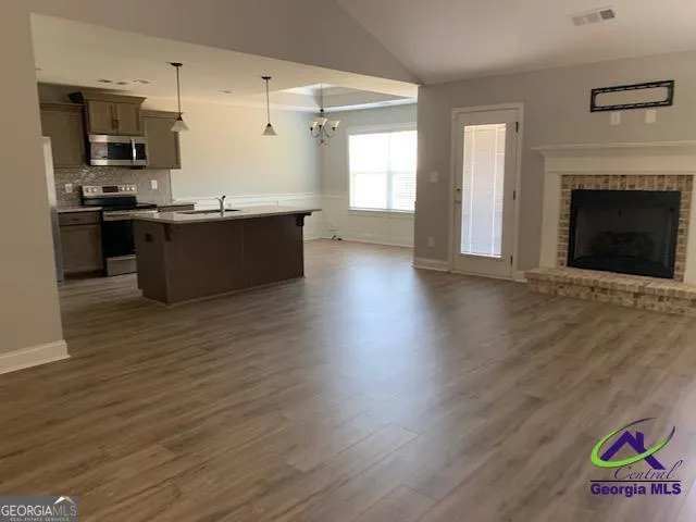 143 Arbor CRK Warner Robins, GA 31093
