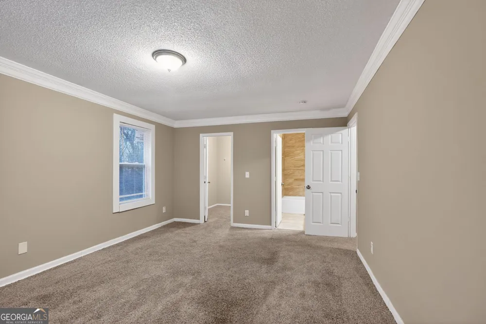 6300 Creekford LN Lithonia, GA 30058