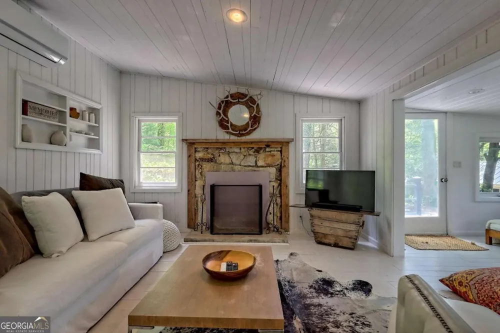 89 Arkansas LN Tiger, GA 30576
