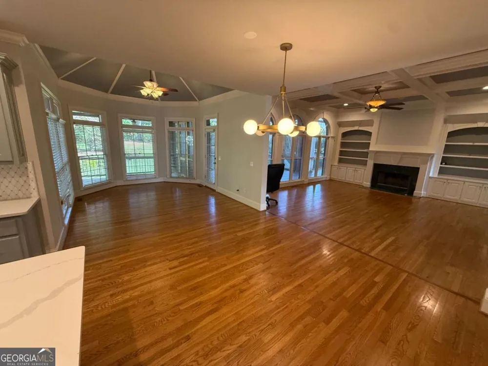 2120 Falling Water CT Cumming, GA 30041