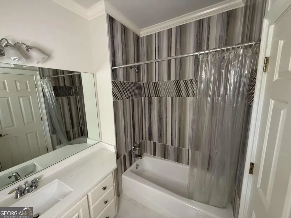 2120 Falling Water CT Cumming, GA 30041