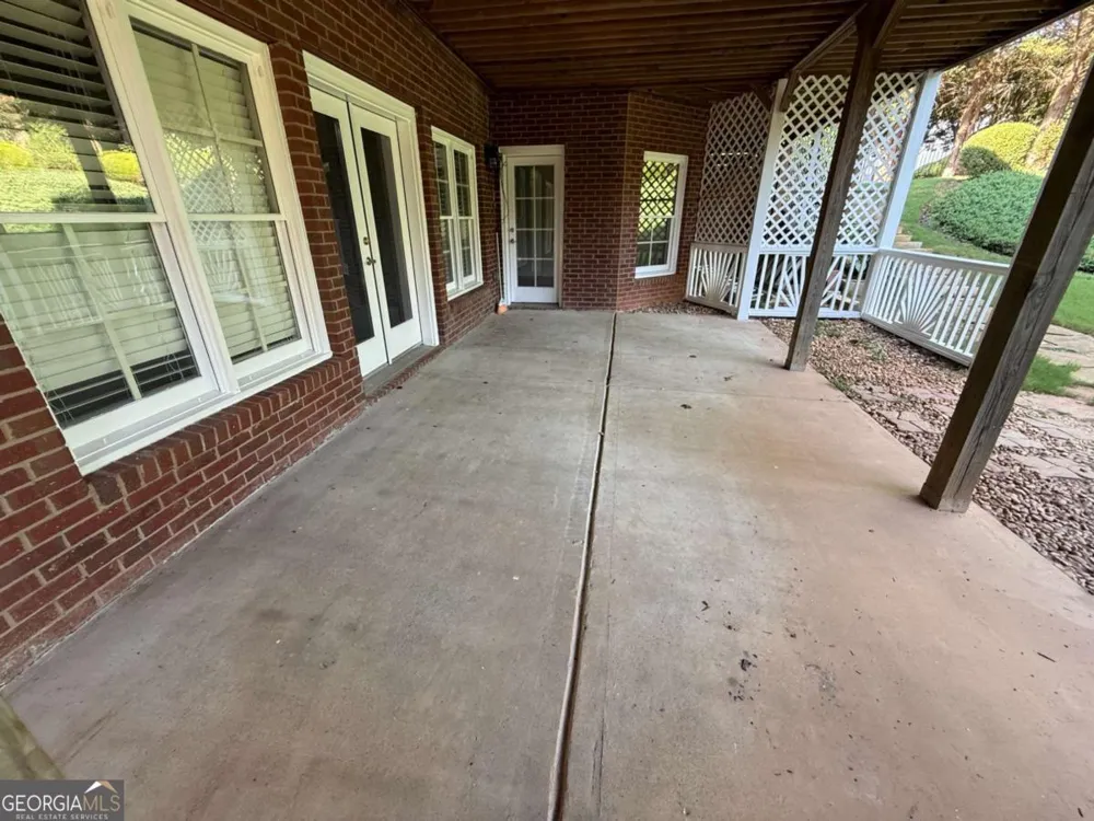 2120 Falling Water CT Cumming, GA 30041