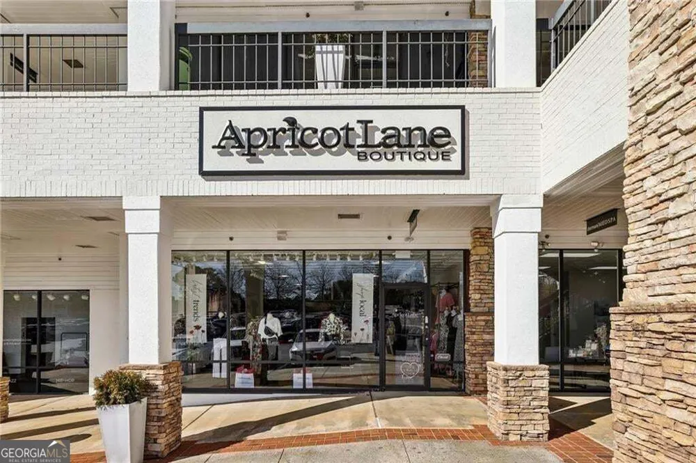 5149 Roswell RD Atlanta, GA 30342