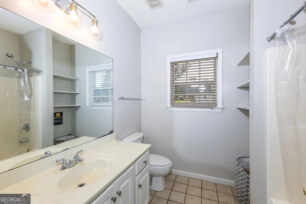 300 Pilgrim WAY Fayetteville, GA 30214