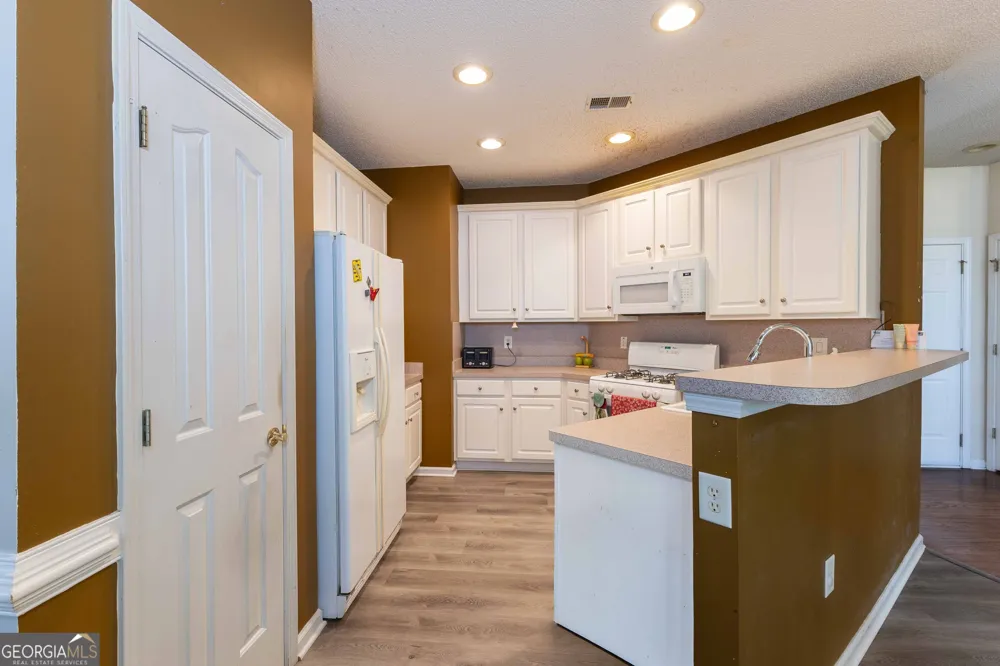 300 Pilgrim WAY Fayetteville, GA 30214