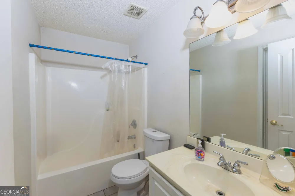 300 Pilgrim WAY Fayetteville, GA 30214