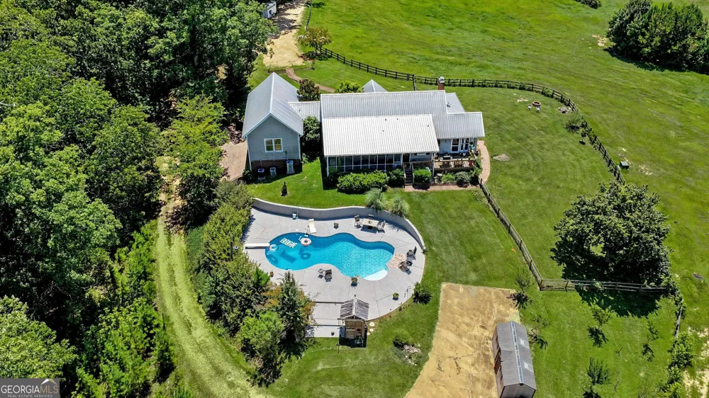 160 Tanya RD Milledgeville, GA 31061