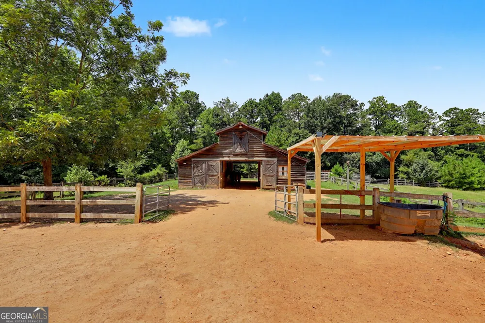 160 Tanya RD Milledgeville, GA 31061