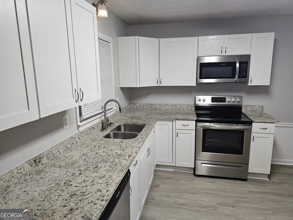 2858 Davidson DR Lithonia, GA 30058