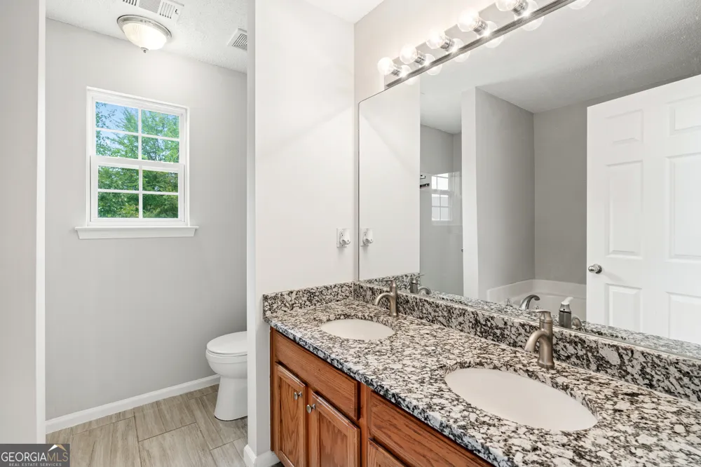 5849 Amerson LN Ellenwood, GA 30294