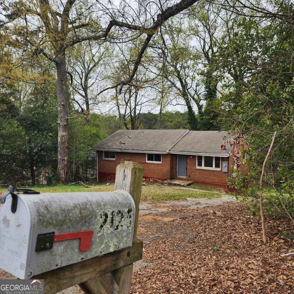 2125 Glendale DR Decatur, GA 30032