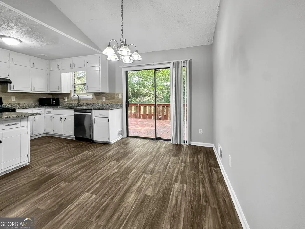 191 Aaron CT Riverdale, GA 30274