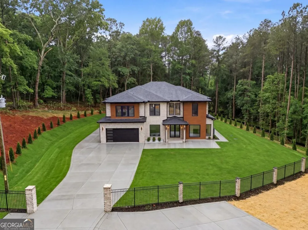 1563 Whitley RD Dacula, GA 30019