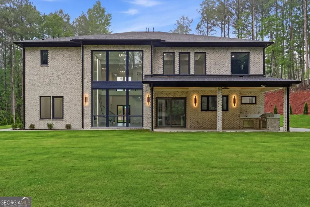 1563 Whitley RD Dacula, GA 30019