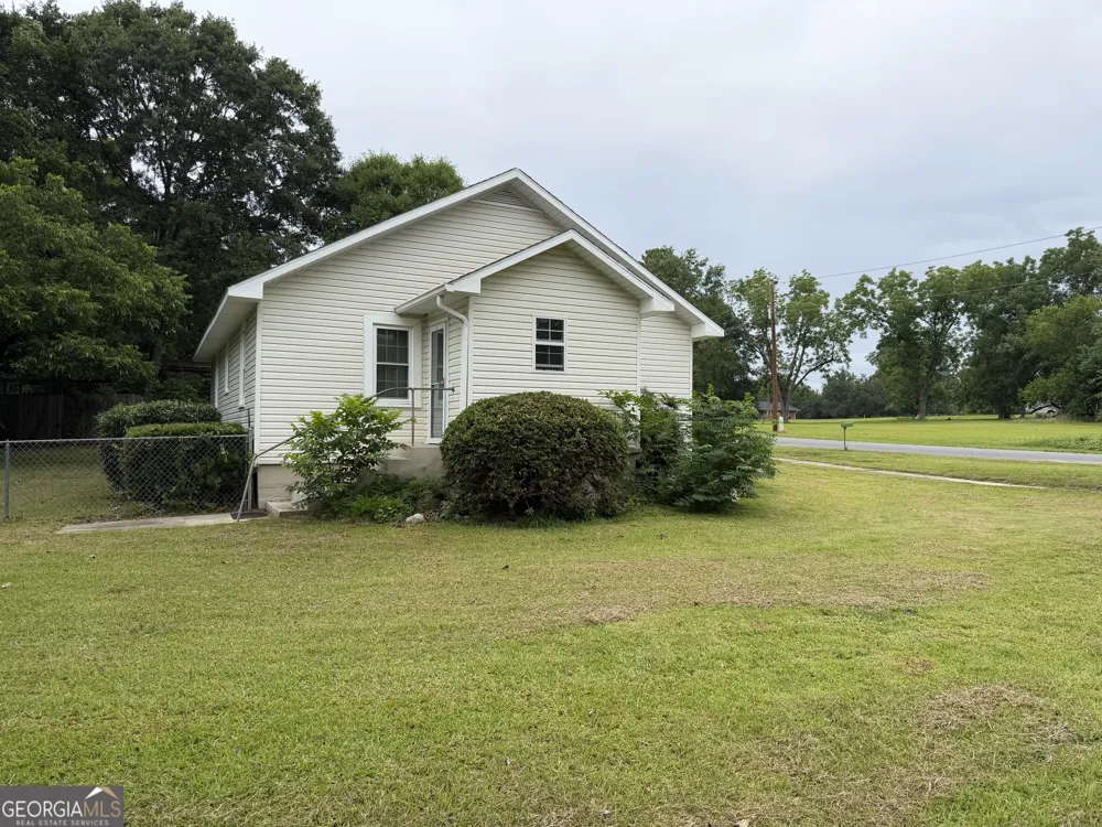 1021 Snow Hill ST Cadwell, GA 31009